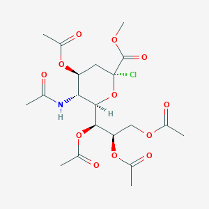 (1S,2R)-1-((2R,3R,4S,6R)-3-Acetamido-4-acetoxy-6-chloro-6-(methoxycarbonyl)tetrahydro-2H-pyran-2-yl)propane-1,2,3-triyl triacetate Structure